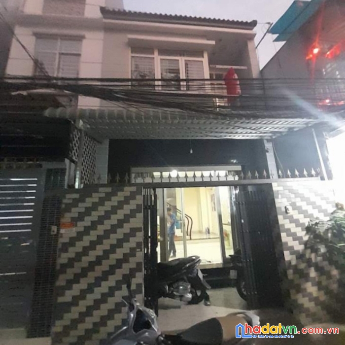 Q11, hẻm 3m thông vài bước ra hxh, gần vòng xoay lê đại hành, ngang hiếm 4.8m, full nội thất, nhà