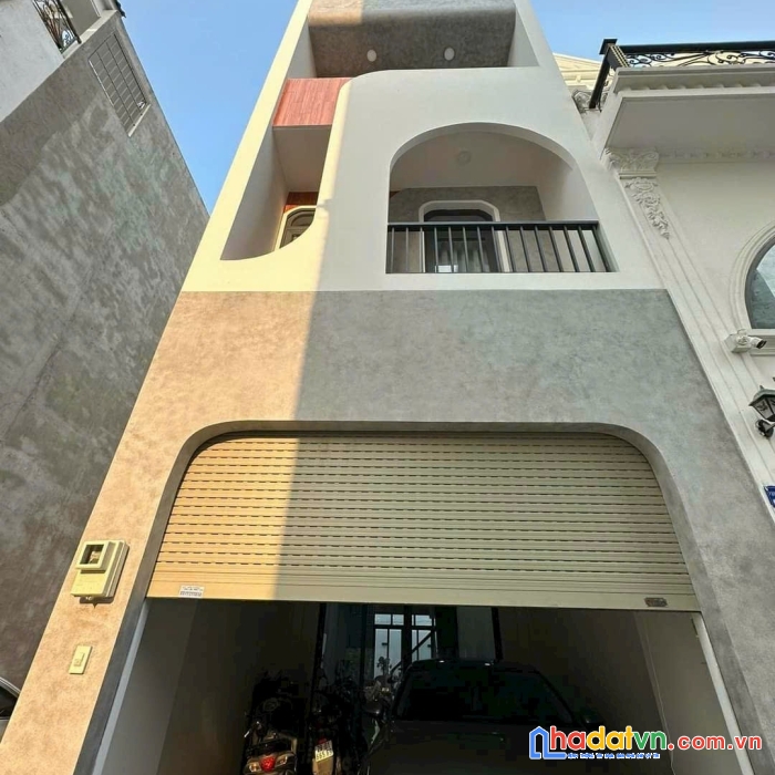 Đường xe tải ôtô ngủ nhà, gần mt hương lộ 2, ngay giao lộ hl2 _ mã lò, full nội thất, sổ vuông