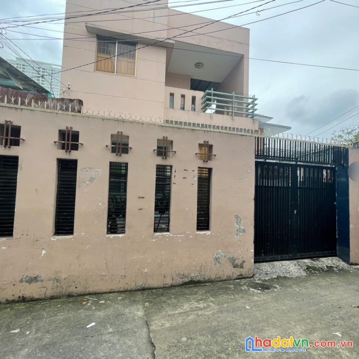 Bán nhà quận 7 đường lê văn lương - dt 9 x 20 - giá 19 tỷ. thích hợp xây chdv