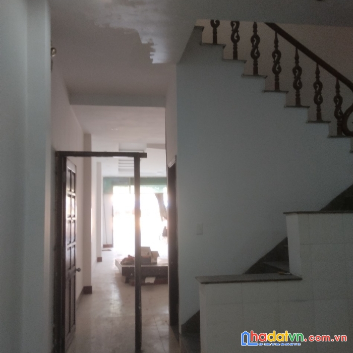 Nhà mặt tiền nguyễn hữu thọ 125m2, 4 tầng, 12 phòng