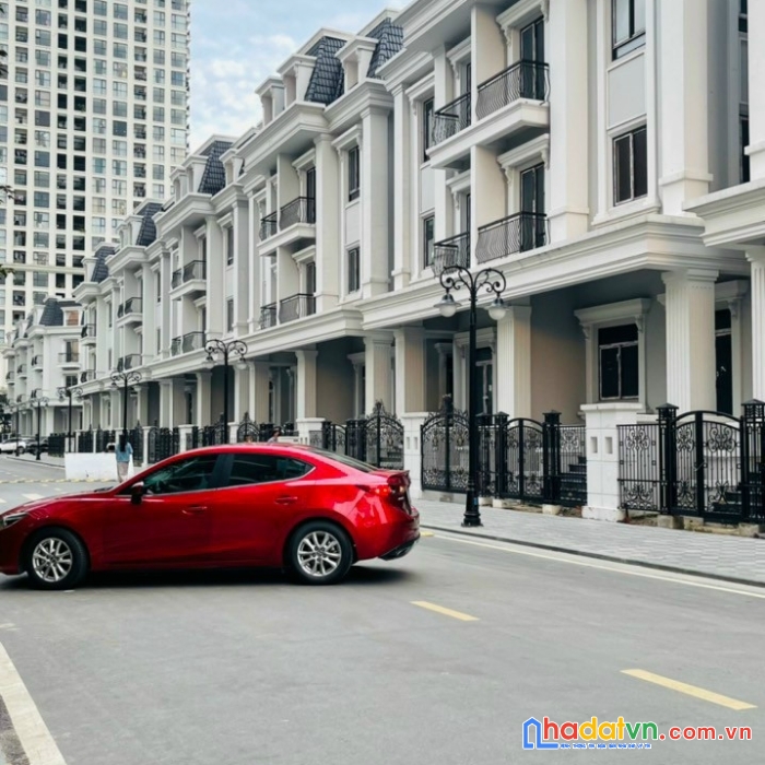 Biệt thự song lập diện tích vừa phải, giá rẻ kđt ciputra