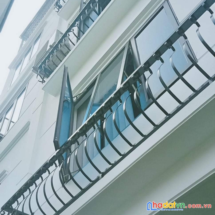 Bán nhà riềng phố tây mỗ. 30m x 5t. gần ô tô đỗ ngày đêm - chợ - trường. chỉ 2.8 tỷ.