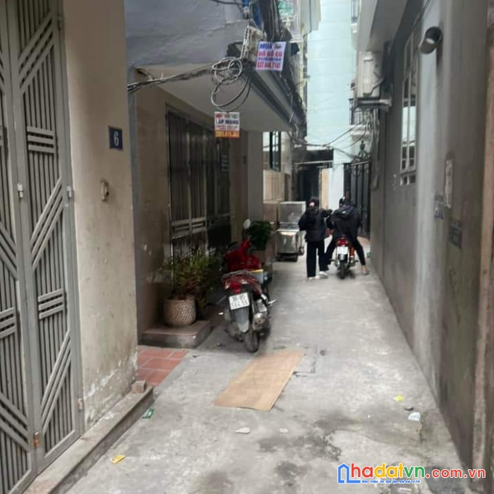 Bán nhà đường láng 35m2, 5 tầng mt 4m nở hậu, gần hồ, oto, giá hơn 4 tỷ