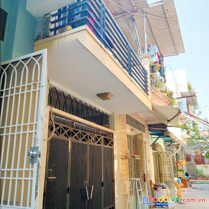 Nhà bán hẻm 289 cư xá bình đông p14q8 giá : 3.9 tỷ tl