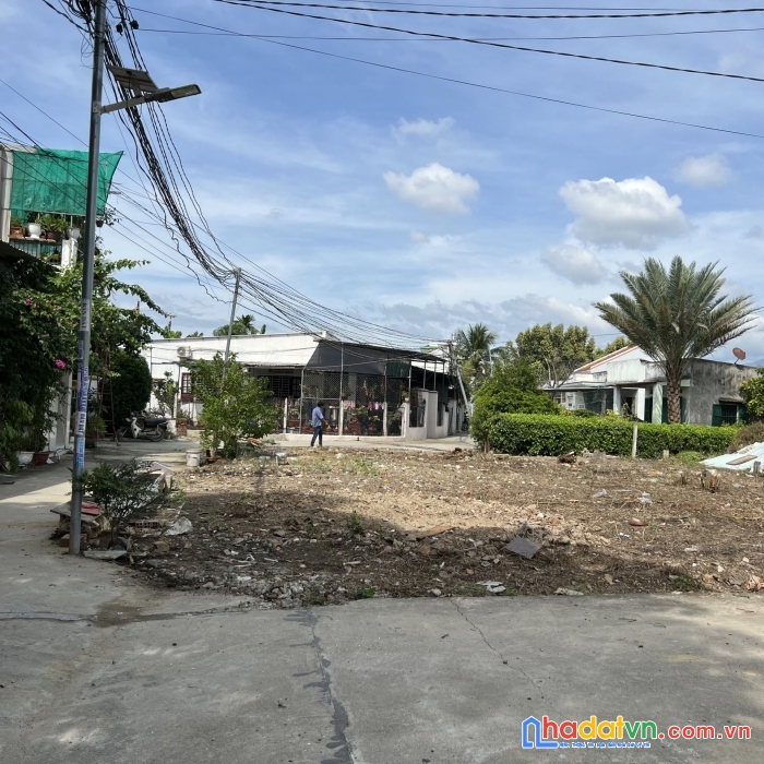 Bán lô góc hướng đông nam full thổ cư gần bệnh viện giao thông vận tải, xã vĩnh thạnh, nha trang