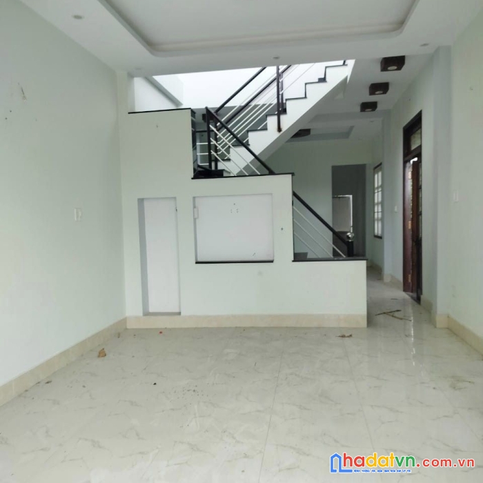 Nhà huỳnh tấn phát,quận 7,dt4 x9 m2, 4pn chỉ 3 tỷ hơn xíu