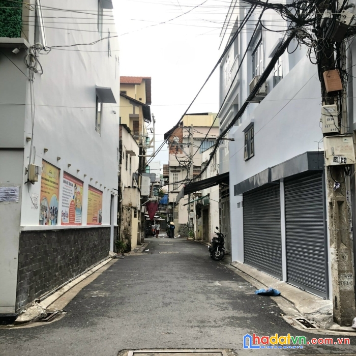 Cơ hội đầu tư tốt: bán nhà 2 mặt hẻm xe hơi, 31m2, 6.4 tỷ, nở hậu, 3 tầng, doanh thu 20tr/th