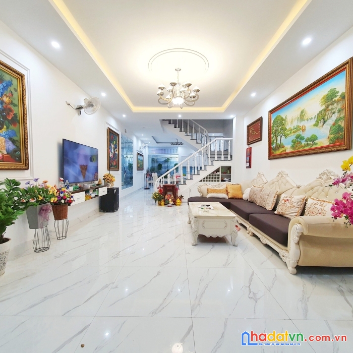 Cần bán nhà mới đẹp mặt tiền đường, p. thắng tam,tp vũng tàu(có thang máy) do bb- house xây dựng.