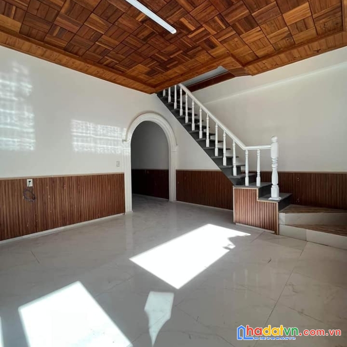 ( hot hot ) chỉ 2.2 tỷ - sở hữu ngay căn nhà đẹp giá rẻ hẻm ô tô tại thái phiên, đà lạt