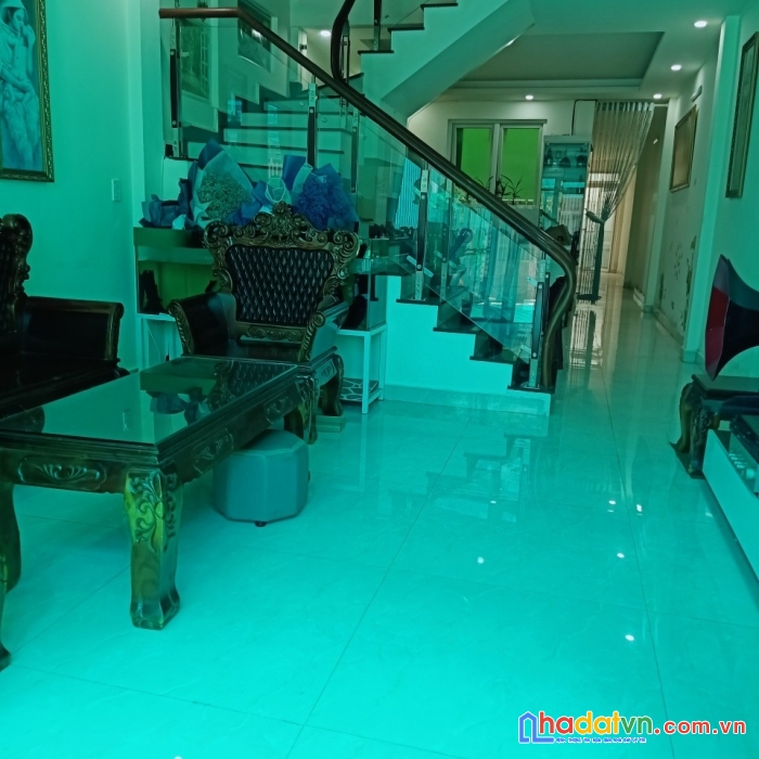 Nhà đẹp, mới , sổ riêng xây dựng trên đường kim đồng, phường 6, tp. đà lạt, giá bán 7,5 tỷ