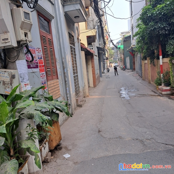 Bán nhà tân mai, 45m, 4 tầng, giá chào 4.9 tỷ, kd, lô góc, ô tô đỗ cửa.