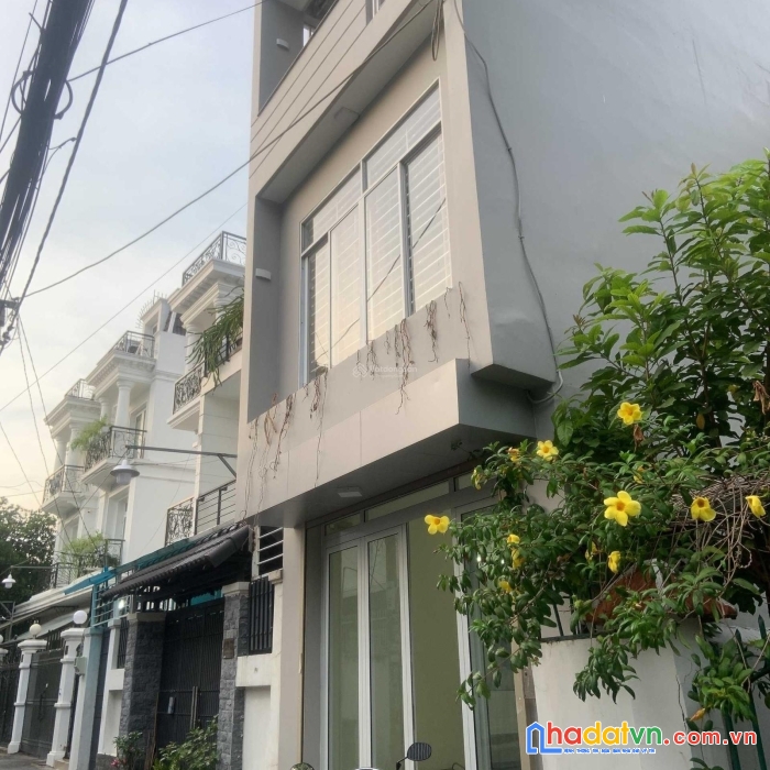 Bán nhà đs 28 lê đức thọ phường 6 - ngay chợ an nhơn - hẻm xe hơi  thông - hơn 4 tỷ