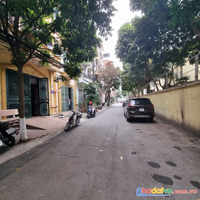 Cầu giấy: 65m2 5 tầng 13 tỷ - khu phân lô quân đội