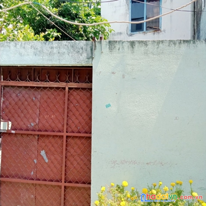 Nhà cấp 4 hẻm thông tám danh p4q8 giá : 5.2 tỷ tl