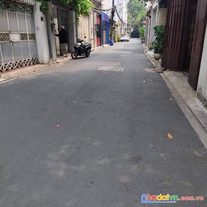 Hạ giá bán nhà nguyễn xí ngay cư xá thuỷ lợi, dt: 6.5x27m, 5 tầng, 7pn lớn, giá 14.3 tỷ