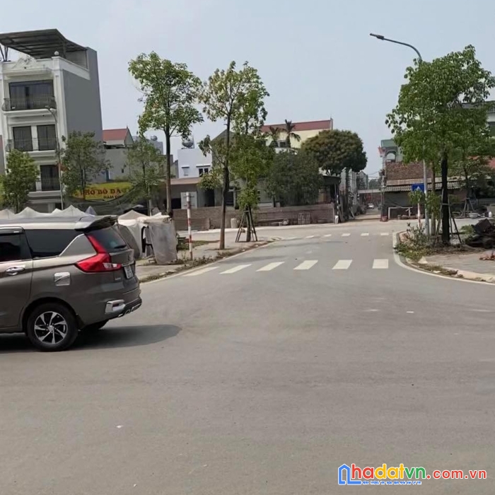 Bán đất tàm xá đông anh . đường bàn cờ ô tô tránh chạy vòng quanh