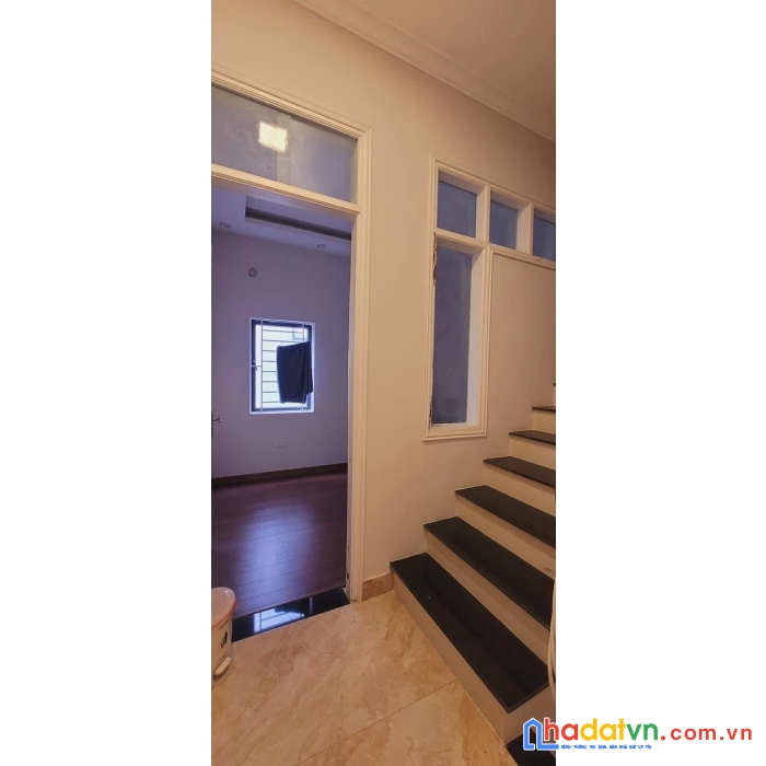 Bán nhà mỗ lao hà đông 42m2 5t mt 4,5tỷ chỉ hơn 8tỷ plô vỉa hè kinh doanh