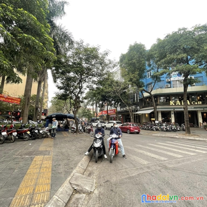 Bán đất cầu giấy – xuân thủy, 90m mt 6,4m, 7.6 tỷ lh; 0945996567