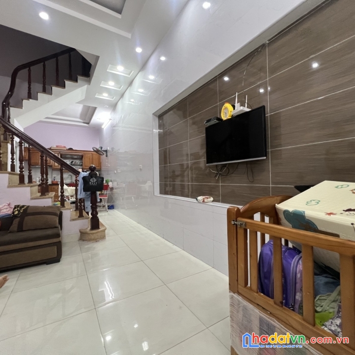 4 tỷ có ngay nhà phố tân mai, 35m, 5 tầng mới, kinh doanh, full nội thất.