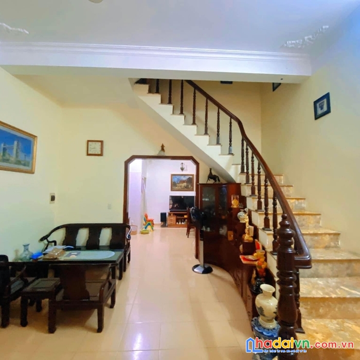 Chủ cần bán gấp!! hạ chào 300trieu  nhà cầu giấy 55m2 4 tầng dân tự xây, nhà  mới đẹp, ngõ thông