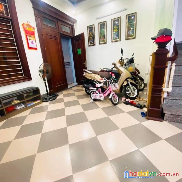 Chủ cần bán gấp!! hạ chào 300trieu nhà nam từ liêm 55m2 4t ngõ thông thoáng, dân tự xây, nội thất