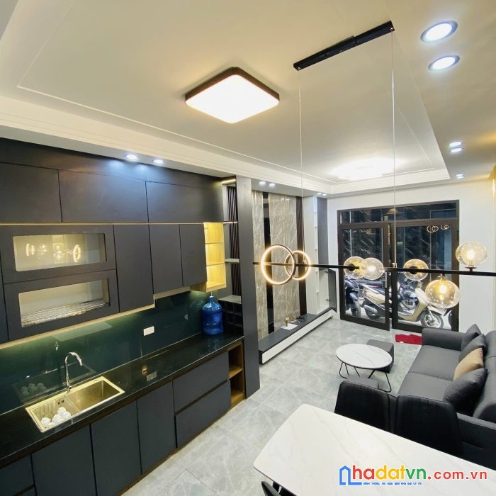 Bán nhà kim giang dt 40m2 x5t,mới đẹp,thiết kế hiện đại,ngõ oto,giá nhỉnh 4 tỷ