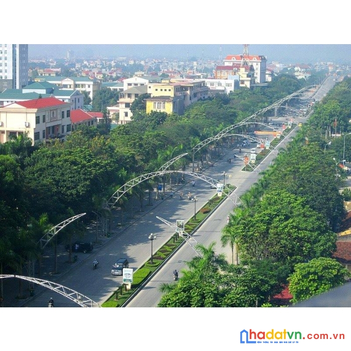 Mặt phố văn cao 50m 5 tầng thang máy mt 5 m giá  bán 21.5 tỷ thương lượng