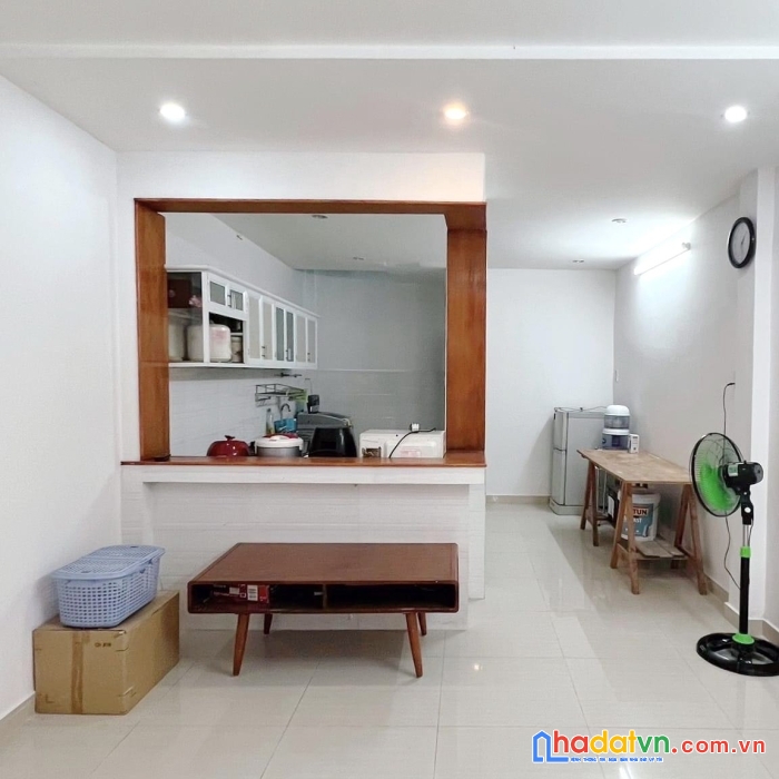 Nhà hẻm rộng sát chỗ đậu ôtô dương bá trạc p1q8 14triệu