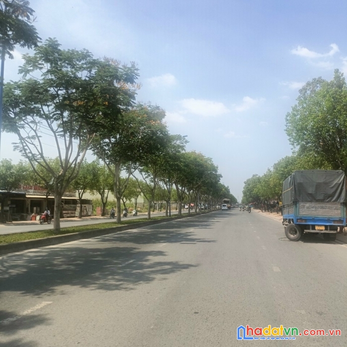 Hẻm xe tải sát tỉnh lộ 10, trần văn giàu, gần tên lửa, aeon mall, ngang hiếm 5m, shr  vuông vức,