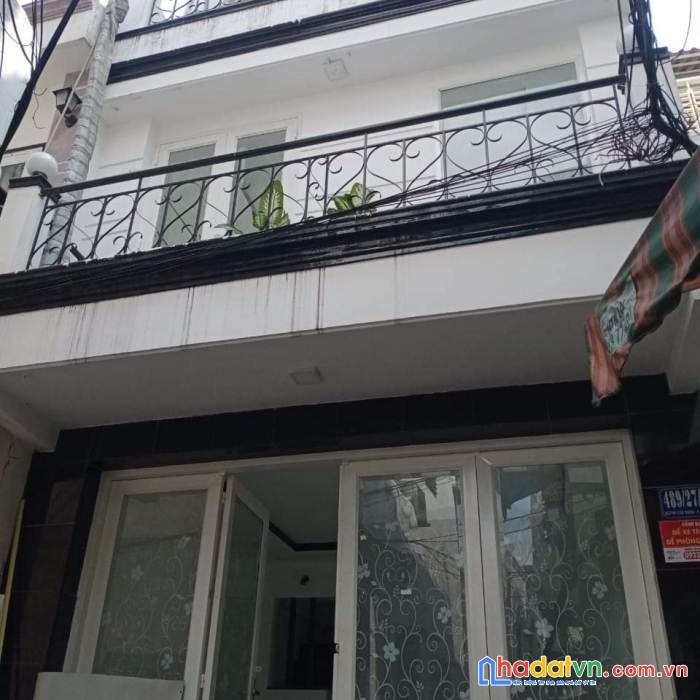 Hẻm thông - sát xe hơi - huỳnh văn bánh - 28m2 - 4.85 tỷ tl