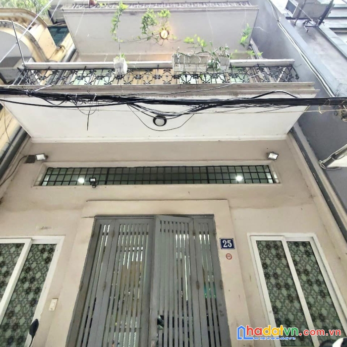 Bán nhà mặt phố phan văn trị, sổ vuông, nở hâu, vỉa hè rộng, không dính qh, 42m 12,5 tỷ