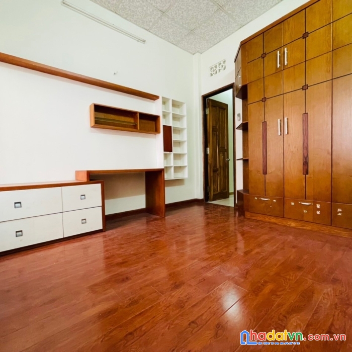 Cần bán gấp tô hiến thành, q10, 65m5, 6.8 tỷ.