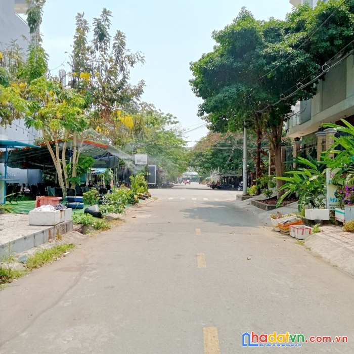Bán lô góc và 6 nhà trọ kdc ấp 5 phong phú- xã phong phú - bình chánh