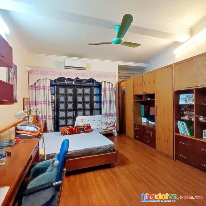 Bán nhà phan đình giót - ô tô đỗ cửa - 35m 4t - dân xây - giá 3.5 tỷ