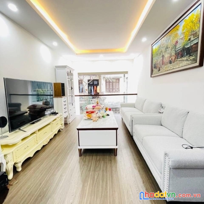 (cực phẩm !!! xem ngay)  nhà 5.x tỷ ở 1194 đường láng đống đa 6 tầng tặng nộp thất vip, 39m2 5t