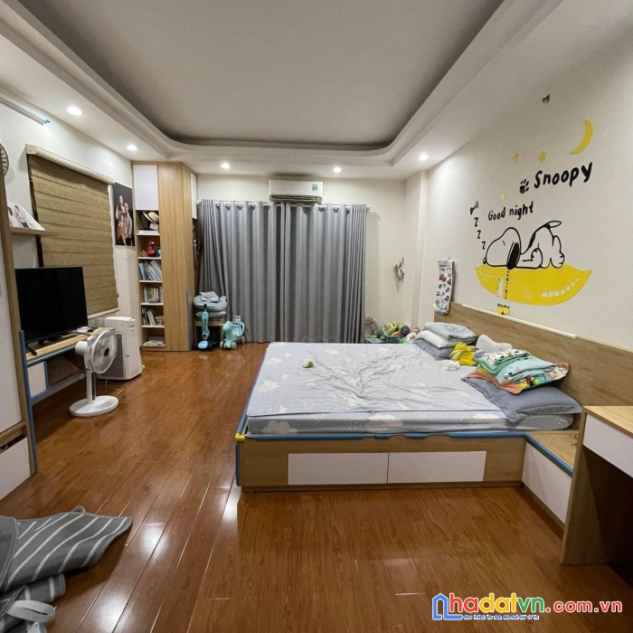 (cực phẩm !!! xem ngay)  nhà 5 tỷ ở trương công giai cầu giấy nhà lô góc, cạnh phố nhà đẹp ở ngay