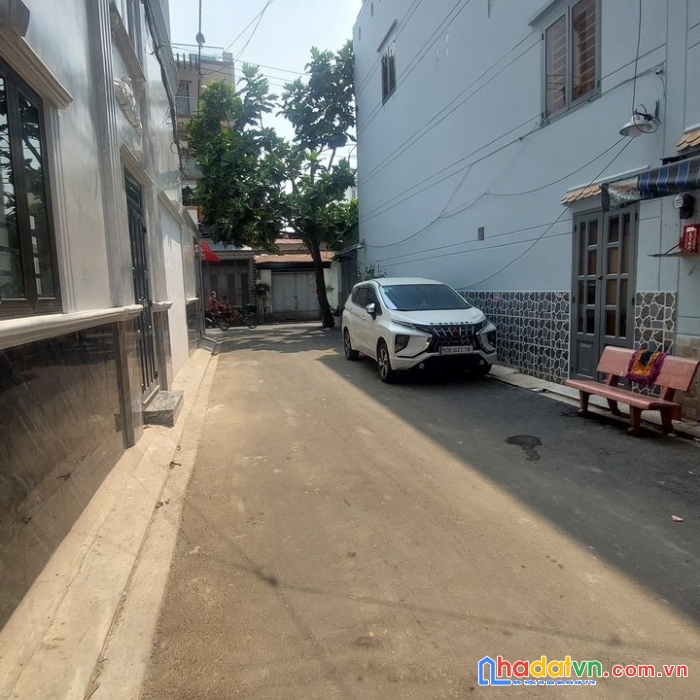 Bán nhà mới 6 tầng đường hương lộ 2, hẻm xe hơi, 54m2 chỉ 6.4 tỷ