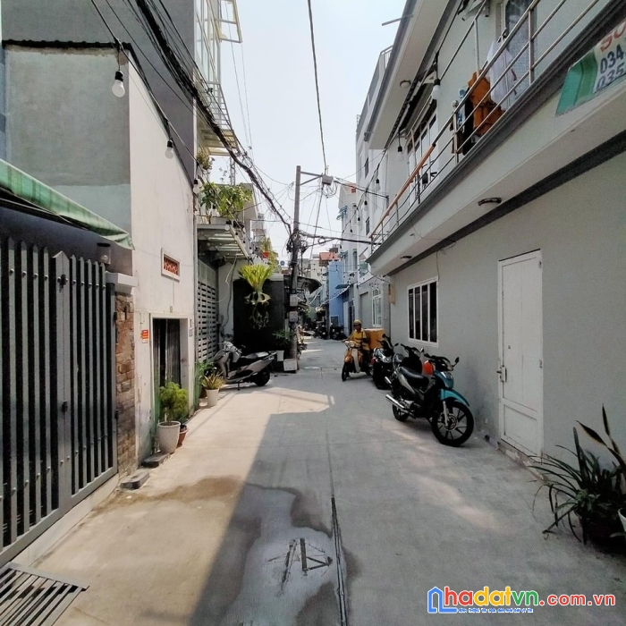 Bán nhà hẻm xe hơi đường nguyễn hữu tiến, 2 tầng, 38m2 chỉ 3.8 tỷ