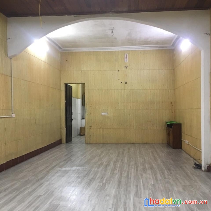 Cho thuê nhà đê la thành đống đa, 75m ô tô đỗ cửa, 15tr