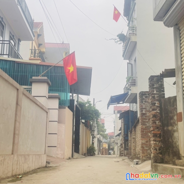 Cần tiền bán nhanh mảnh đất 50m2 tại đại mạch đông anh hn ,
diện tích 50m