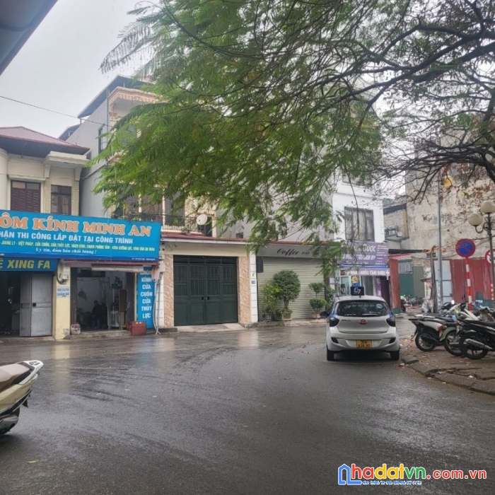 Bán nhà mặt phố 1xx bồ đề long biên 6,8 tỷ diện tích 50 m2 mặt tiền 4,3 m ven hồ  kinh daonh tốt