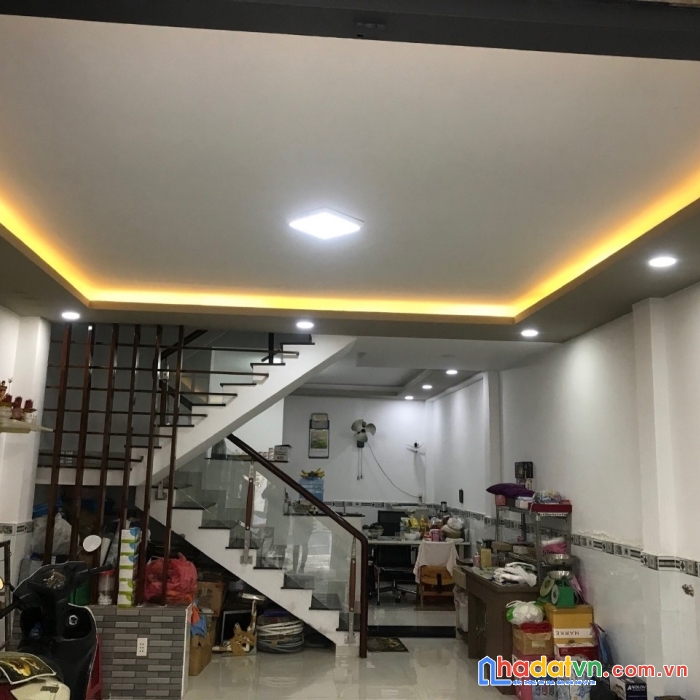 Ngộp bán nhà hxh thông luỹ bán bích 105m2 ngang 5,4m hiếm