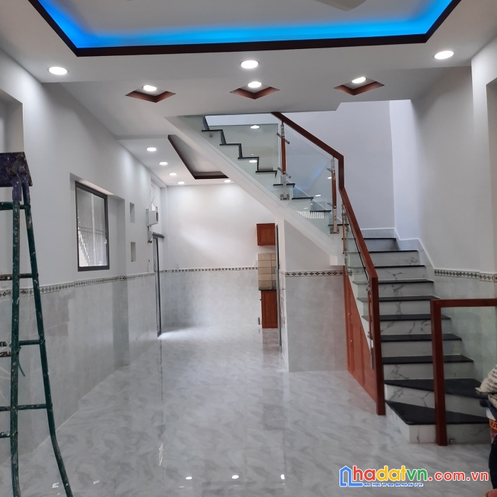 Bán nhà lê thúc hoạch tân phú- 36m2 - ngang 4m - chỉ nhỉnh 2 tỷ