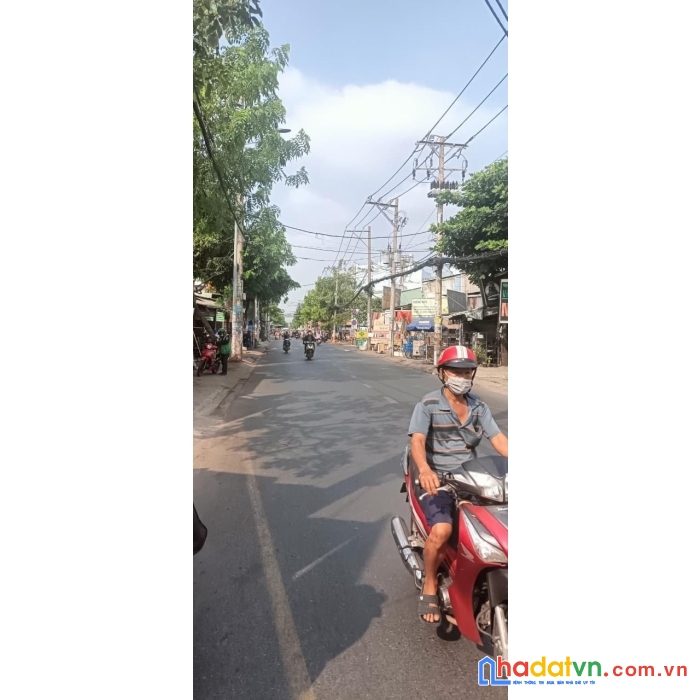 Bán đất tặng nhà c4 mặt tiền đường hương lộ 2, đường nhựa 10m, 366m2 chỉ 13 tỷ