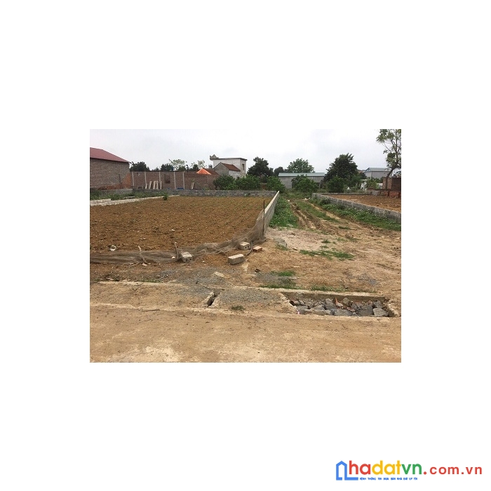 Chính chủ cần bán đất lô góc 2 mặt tiền 100% đất ở, nhìn sang nhà máy in tiền quốc gia tại thôn 5
