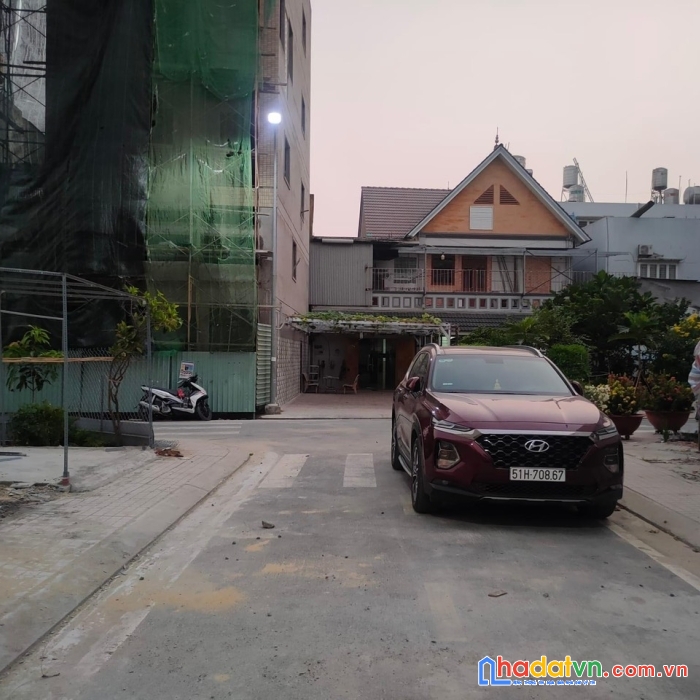 Bán nhà 5 tầng đường lê trọng tấn, hẻm xe hơi, 51m2 chỉ 5.9 tỷ, kiến trúc châu âu xịn mịn