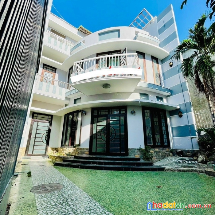Bán hoặc cho thuê nhà biệt thự 3 tầng 177m2 hướng đông nam, hẻm lê hồng phong,tp. nha trang.