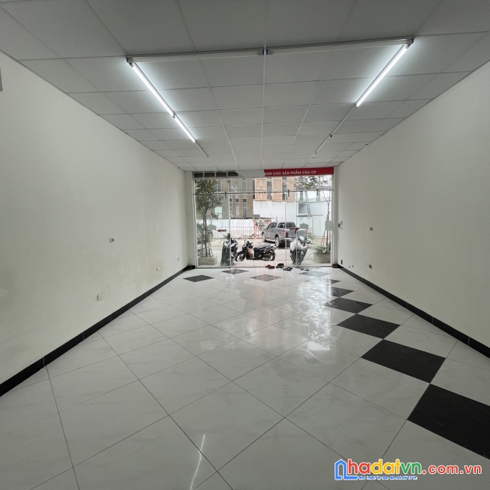 Cho thuê nhà ô chợ dừa đống đa, 15tr, ô tô 1.5 tấn đỗ cửa