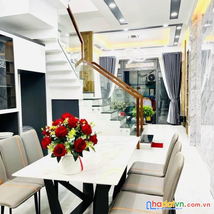 Bán nhà cầu giấy-62m-giá đầu tư-nhà dân xây-gần phố-trung tâm-tiện ích-nhỉnh 4 tỷ