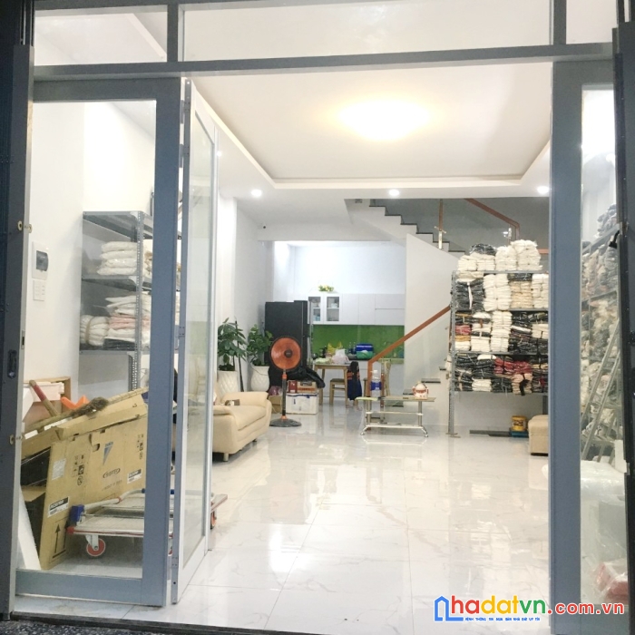 Nhà căn góc hxh đường tám danh p4q8. giá 7,5 tỷ tl